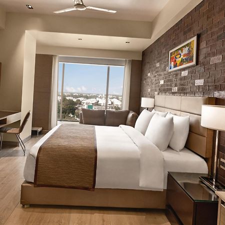 Hotel Wyndham Ahmedabad Shela Exterior foto