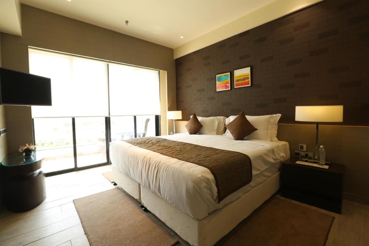 Hotel Wyndham Ahmedabad Shela Exterior foto