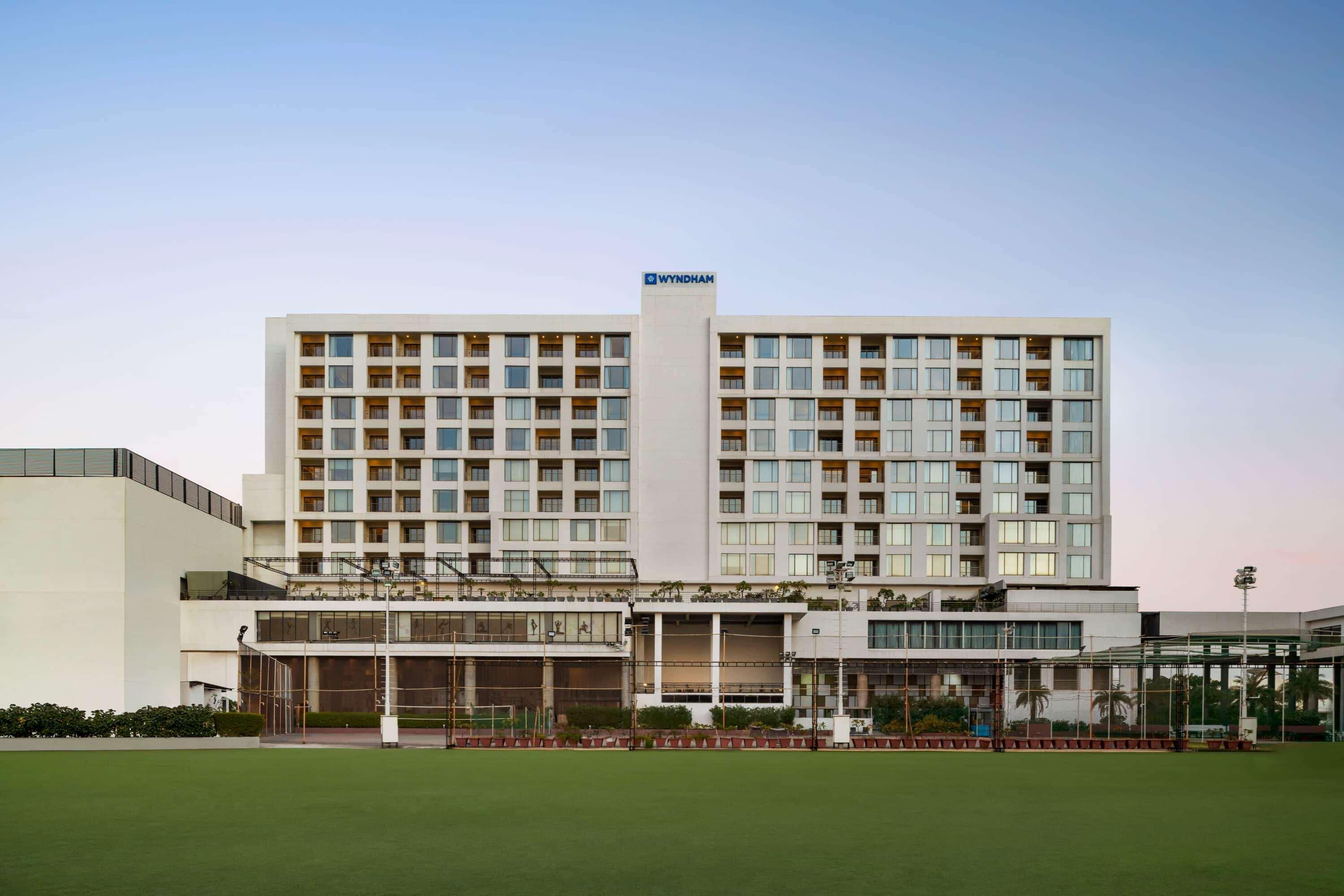 Hotel Wyndham Ahmedabad Shela Exterior foto