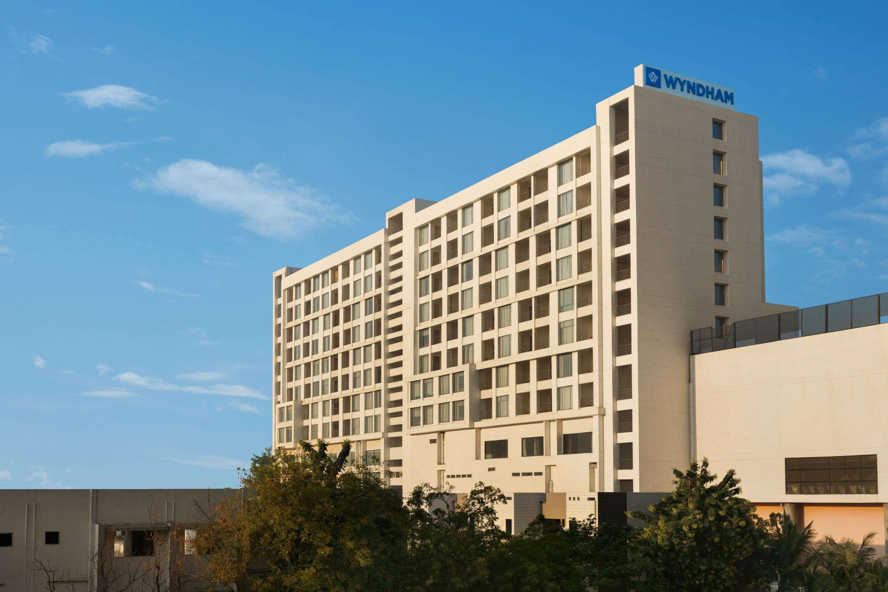Hotel Wyndham Ahmedabad Shela Exterior foto